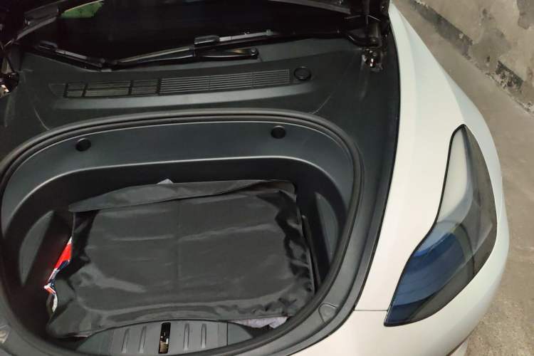Used Tesla Model 3 2022 Rear-Wheel-Drive Version Engine Bay Left