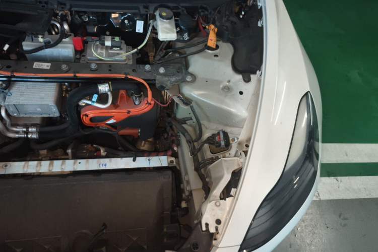 Used Tesla Model 3 2022 Rear-Wheel-Drive Version Engine Bay Left