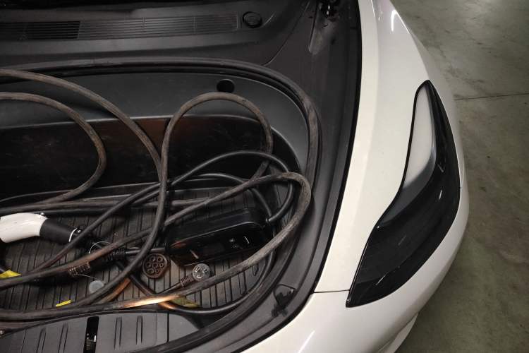 Used Tesla Model 3 2022 Rear-Wheel-Drive Version Engine Bay Left