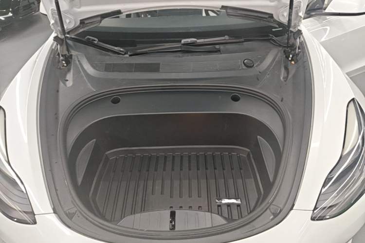 Used Tesla Model 3 2022 Performance High-Performance All-Wheel-Drive Version Engine Bay