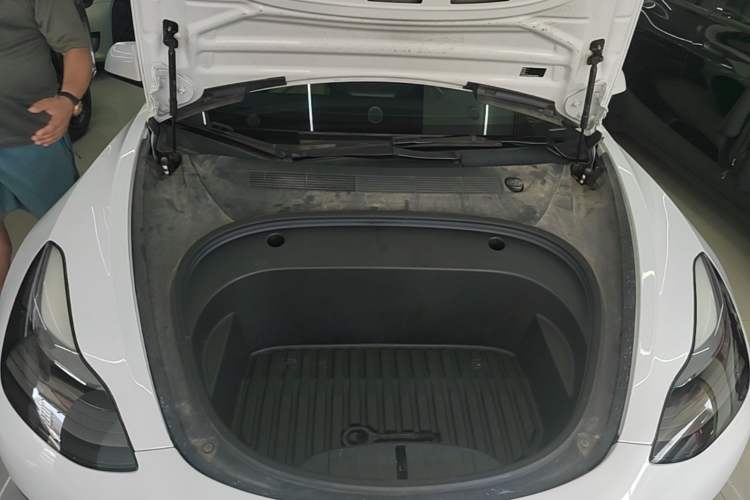 Used Tesla Model 3 2022 Rear-Wheel-Drive Version Engine Bay