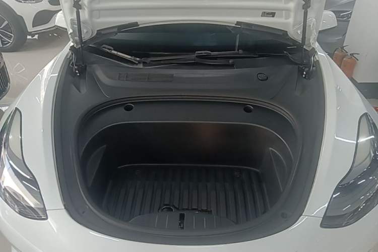 Used Tesla Model 3 2022 Performance High-Performance All-Wheel-Drive Version Engine Bay