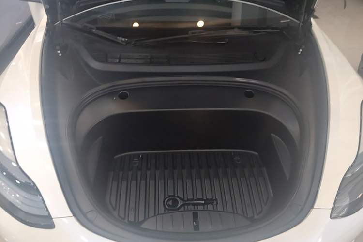 Used Tesla Model 3 2022 Rear-Wheel-Drive Version Engine Bay