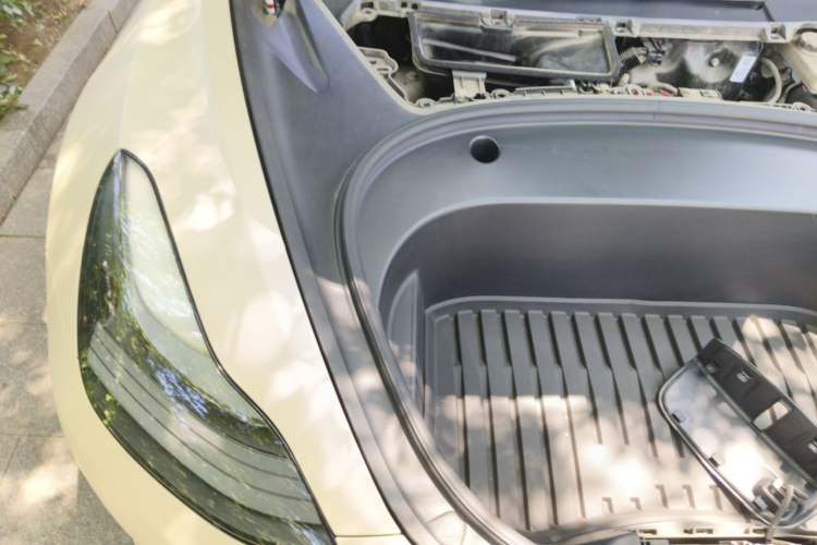 Used Tesla Model 3 2022 Rear-Wheel-Drive Version Engine Bay Right