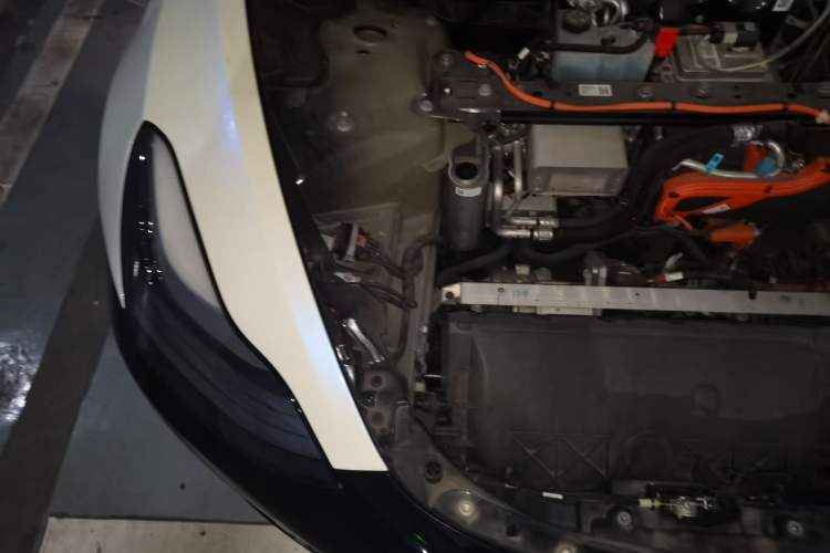 Used Tesla Model 3 2022 Rear-Wheel-Drive Version Engine Bay Right