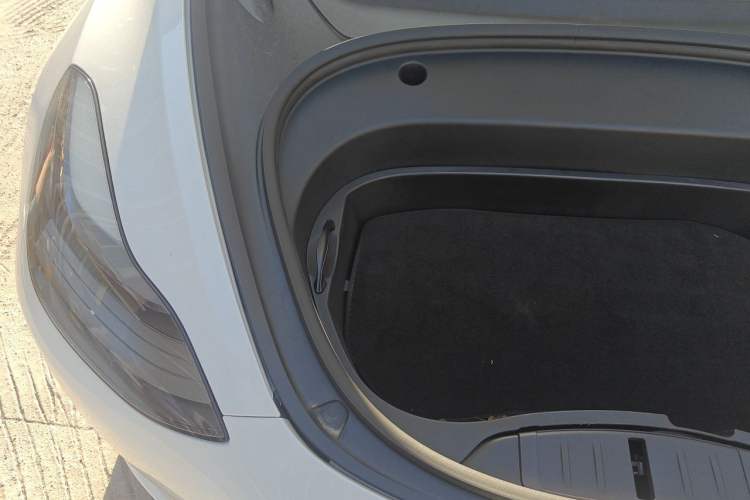 Used Tesla Model 3 2022 Performance High-Performance All-Wheel-Drive Version Engine Bay Right