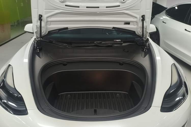 Used Tesla Model 3 2022 Rear-Wheel-Drive Version Engine Bay