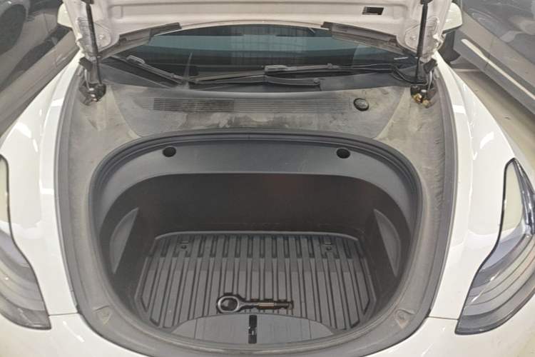 Used Tesla Model 3 2022 Rear-Wheel-Drive Version Engine Bay