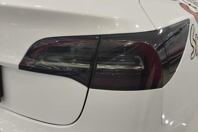 Used Tesla Model 3 2022 Rear-Wheel-Drive Version Exterior 3