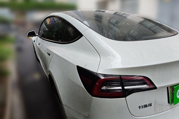 Used Tesla Model 3 2022 Rear-Wheel-Drive Version Exterior 3