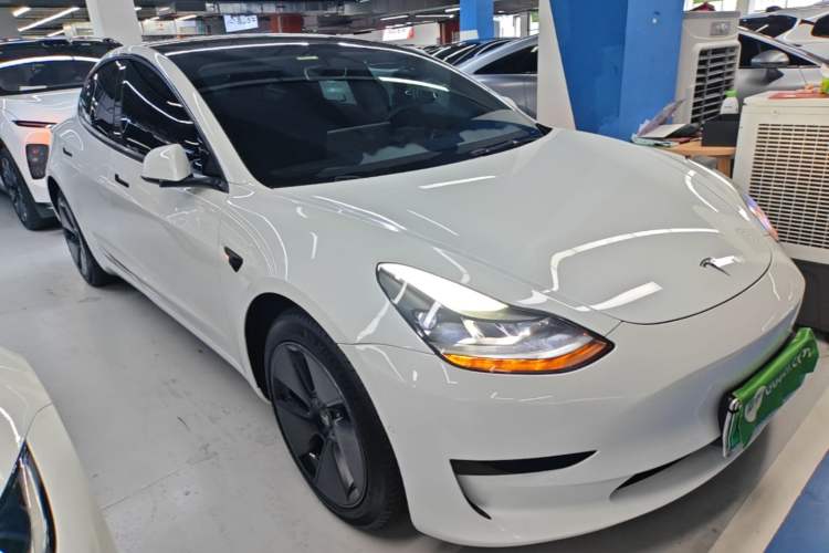 Used Tesla Model 3 2022 Rear-Wheel-Drive Version Front Right 45 Deg