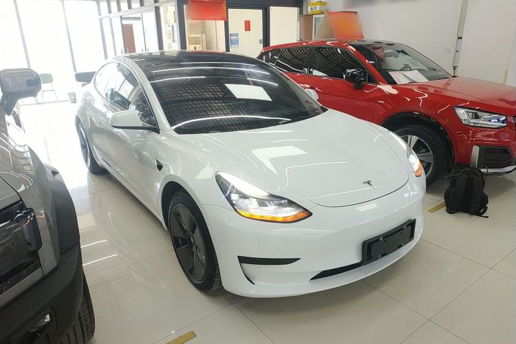 Used Tesla Model 3 2022 Rear-Wheel-Drive Version Front Right 45 Deg