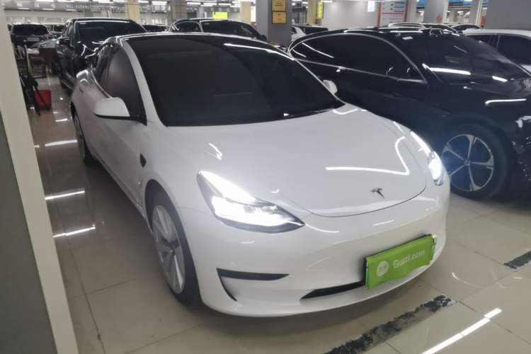 Used Tesla Model 3 2022 Rear-Wheel-Drive Version Front Right 45 Deg