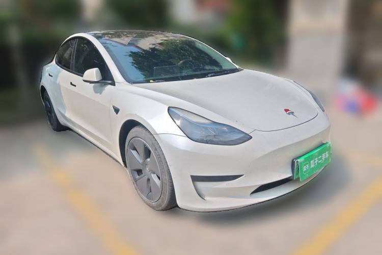 Used Tesla Model 3 2022 Rear-Wheel-Drive Version Front Right 45 Deg
