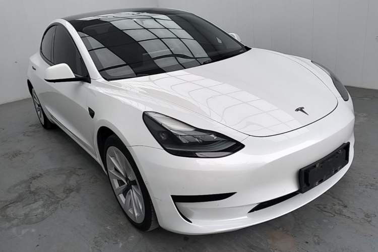 Used Tesla Model 3 2022 Rear-Wheel-Drive Version Front Right 45 Deg