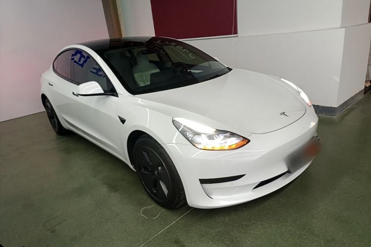 Used Tesla Model 3 2022 Rear-Wheel-Drive Version Front Right 45 Deg