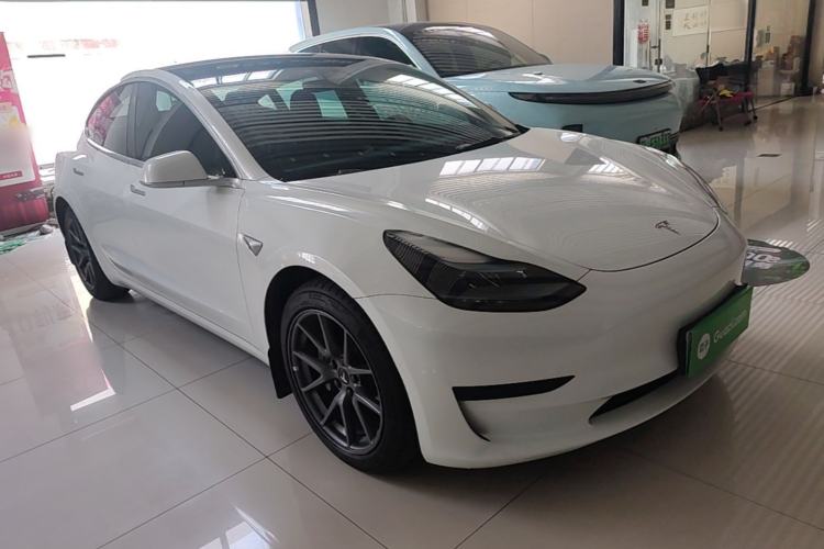 Used Tesla Model 3 2022 Rear-Wheel-Drive Version Front Right 45 Deg