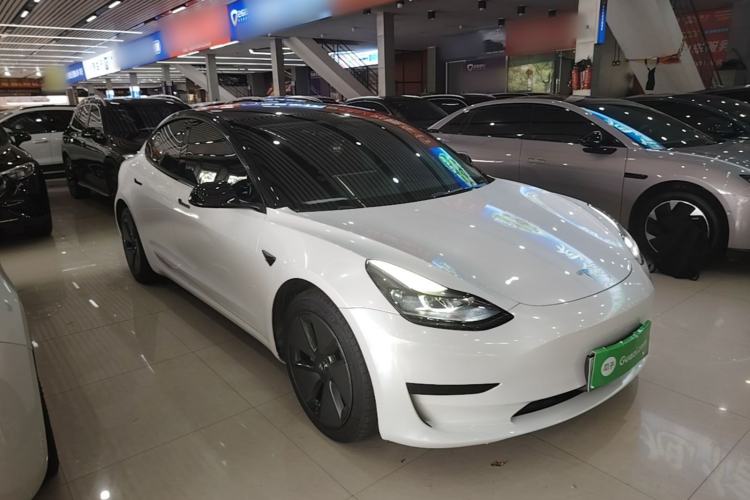Used Tesla Model 3 2022 Rear-Wheel-Drive Version Front Right 45 Deg