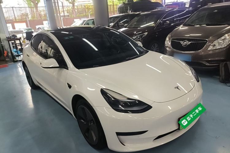 Used Tesla Model 3 2022 Rear-Wheel-Drive Version Front Right 45 Deg