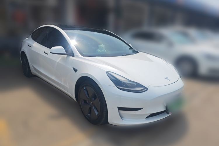 Used Tesla Model 3 2022 Rear-Wheel-Drive Version Front Right 45 Deg
