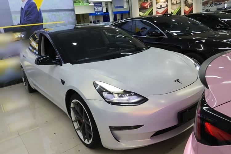 Used Tesla Model 3 2022 Performance High-Performance All-Wheel-Drive Version Front Right 45 Deg