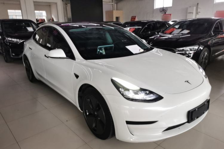 Used Tesla Model 3 2022 Rear-Wheel-Drive Version Front Right 45 Deg