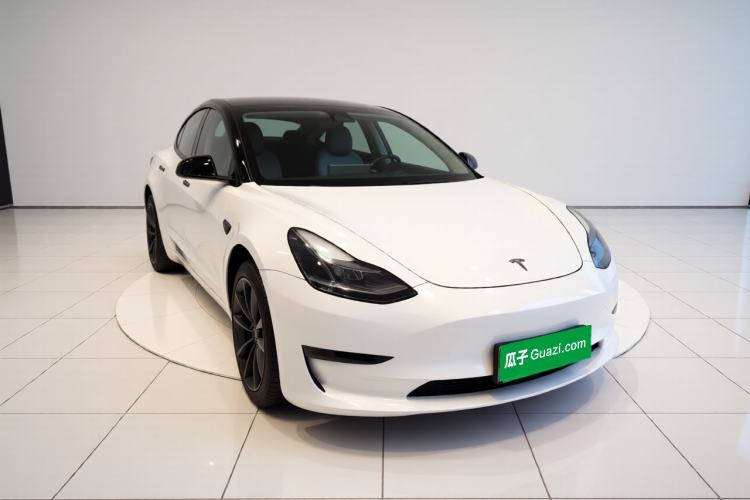 Used Tesla Model 3 2022 Rear-Wheel-Drive Version Front Right 45 Deg