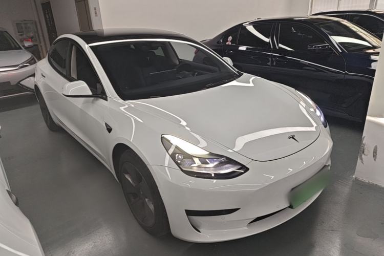 Used Tesla Model 3 2022 Rear-Wheel-Drive Version Front Right 45 Deg