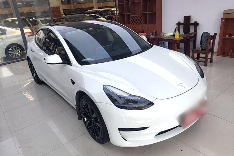Used Tesla Model 3 2022 Rear-Wheel-Drive Version Front Right 45 Deg