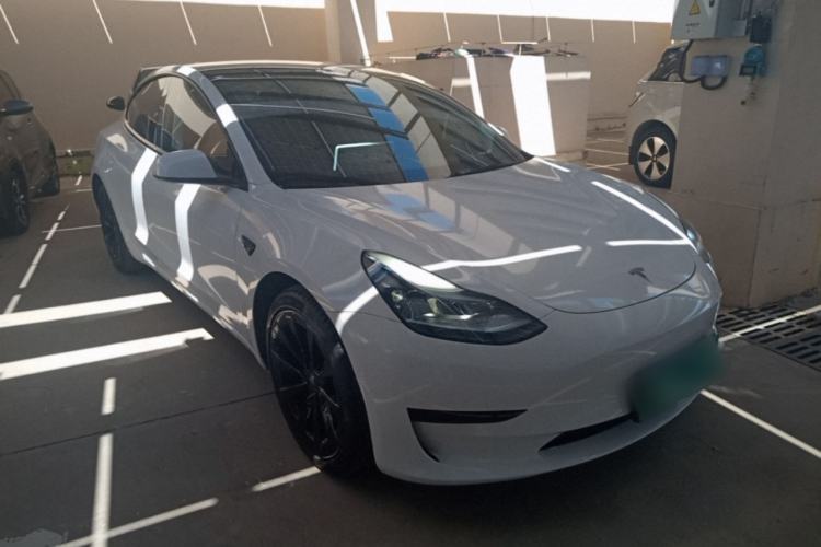 Used Tesla Model 3 2022 Rear-Wheel-Drive Version Front Right 45 Deg