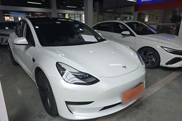 Used Tesla Model 3 2022 Rear-Wheel-Drive Version Front Right 45 Deg