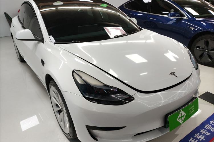 Used Tesla Model 3 2022 Rear-Wheel-Drive Version Front Right 45 Deg