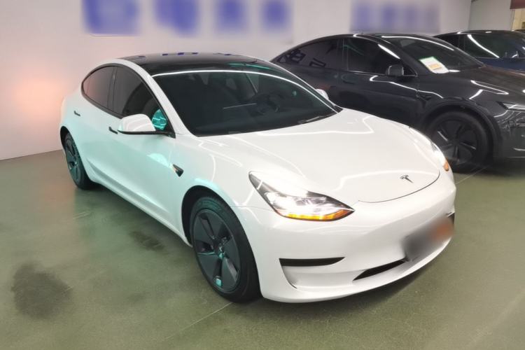 Used Tesla Model 3 2022 Rear-Wheel-Drive Version Front Right 45 Deg