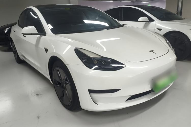 Used Tesla Model 3 2022 Rear-Wheel-Drive Version Front Right 45 Deg