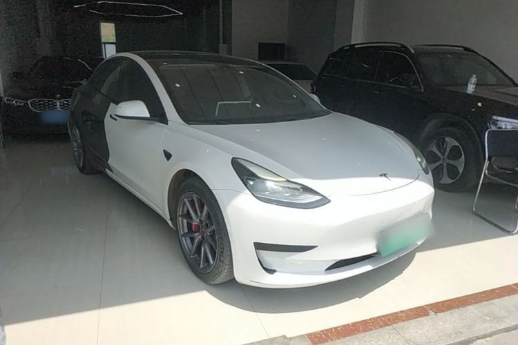 Used Tesla Model 3 2022 Rear-Wheel-Drive Version Front Right 45 Deg