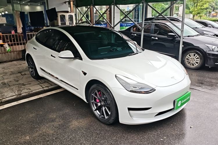 Used Tesla Model 3 2022 Rear-Wheel-Drive Version Front Right 45 Deg