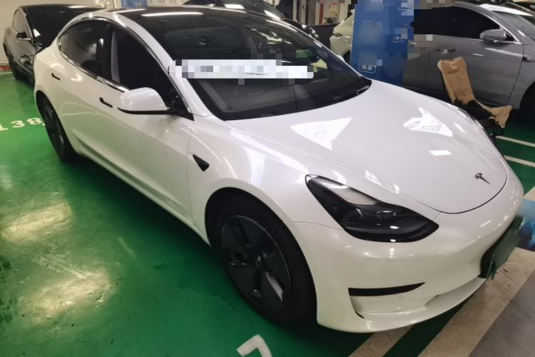 Used Tesla Model 3 2022 Rear-Wheel-Drive Version Front Right 45 Deg
