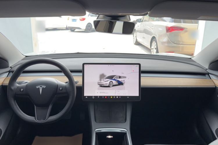 Used Tesla Model 3 2022 Rear-Wheel-Drive Version Interior 1