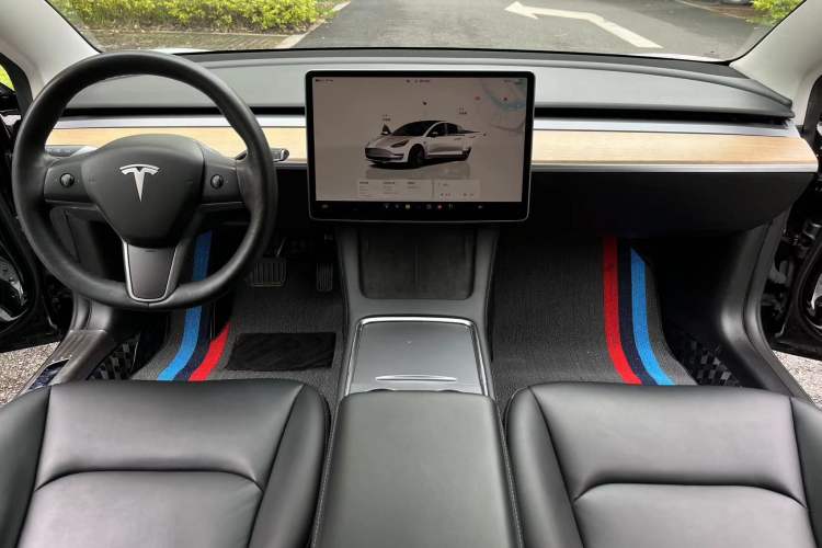 Used Tesla Model 3 2022 Rear-Wheel-Drive Version Interior 1