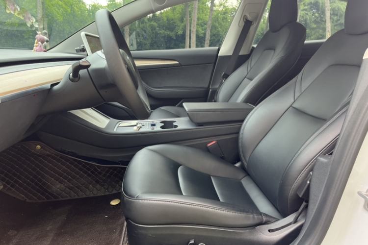 Used Tesla Model 3 2022 Rear-Wheel-Drive Version Interior 1