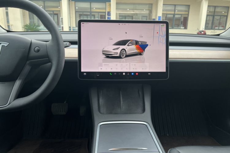 Used Tesla Model 3 2022 Rear-Wheel-Drive Version Interior 1