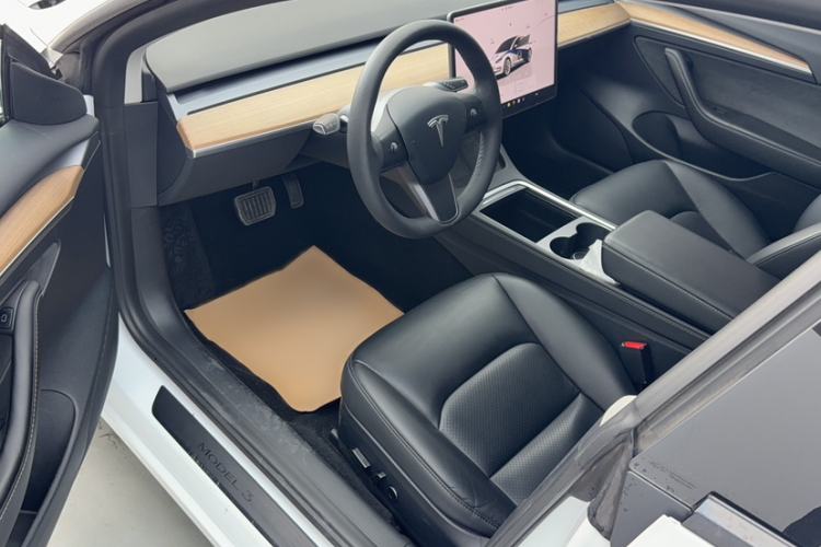 Used Tesla Model 3 2022 Rear-Wheel-Drive Version Interior 11