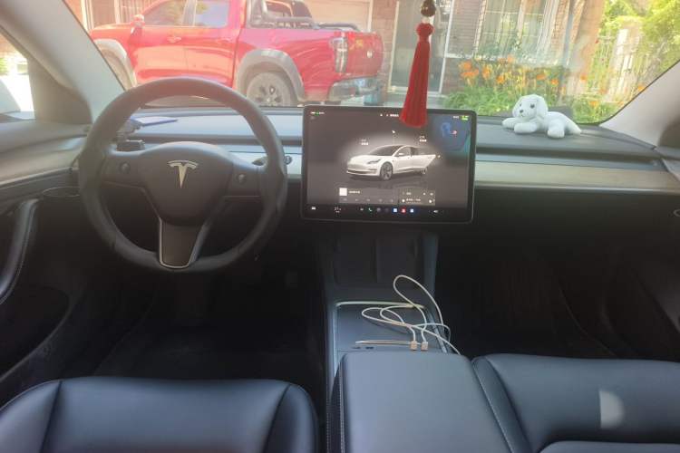 Used Tesla Model 3 2022 Rear-Wheel-Drive Version Interior 2