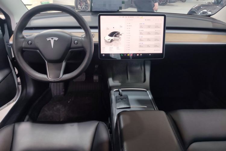 Used Tesla Model 3 2022 Rear-Wheel-Drive Version Interior 2
