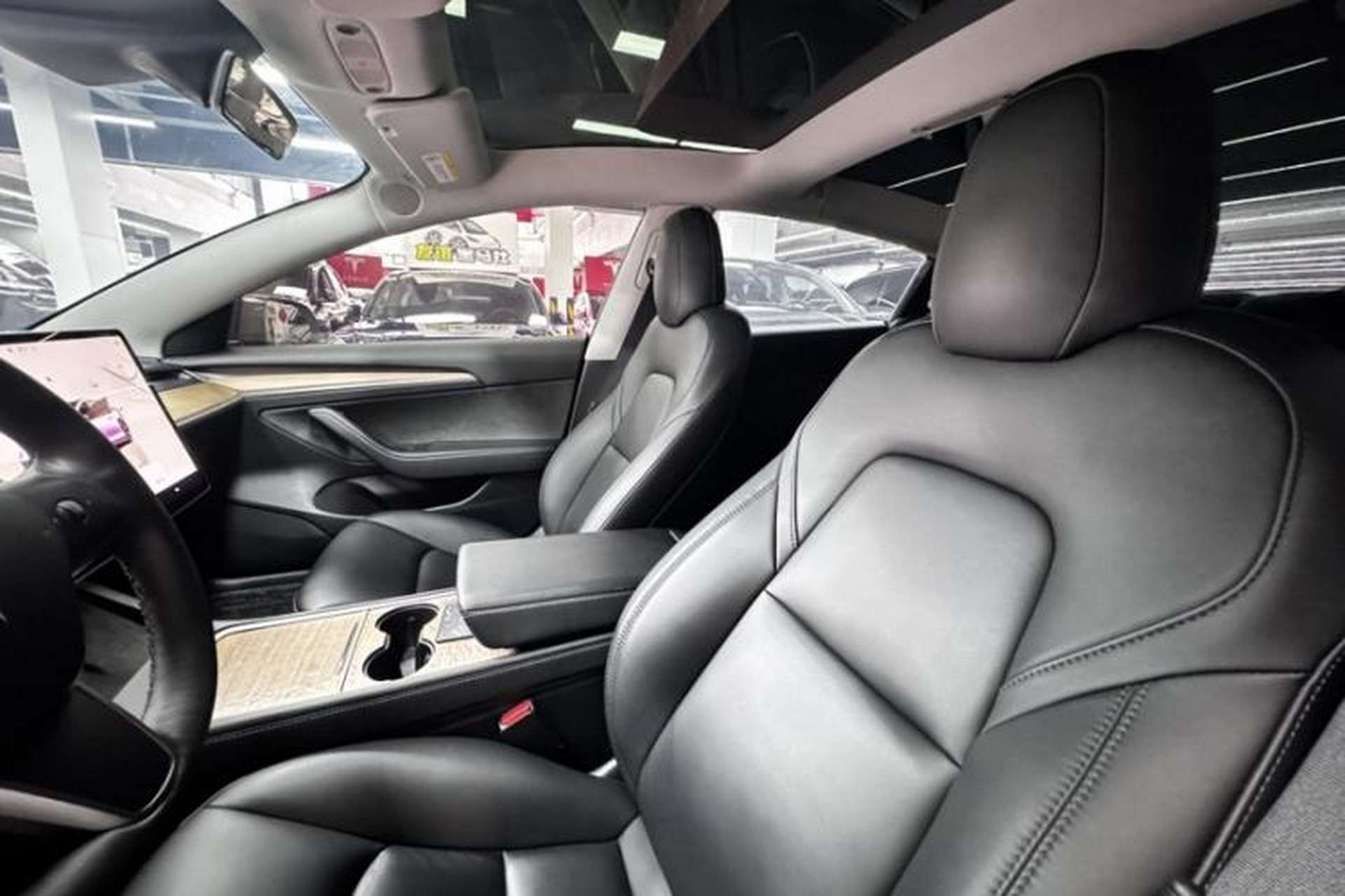 Used Tesla Model 3 2022 Rear-Wheel-Drive Version Interior 2