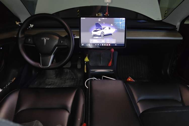 Used Tesla Model 3 2022 Rear-Wheel-Drive Version Interior 2