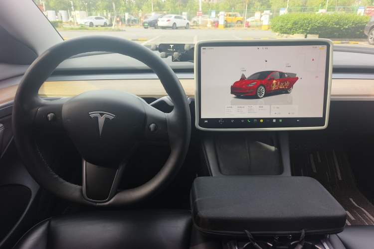 Used Tesla Model 3 2022 Rear-Wheel-Drive Version Interior 2