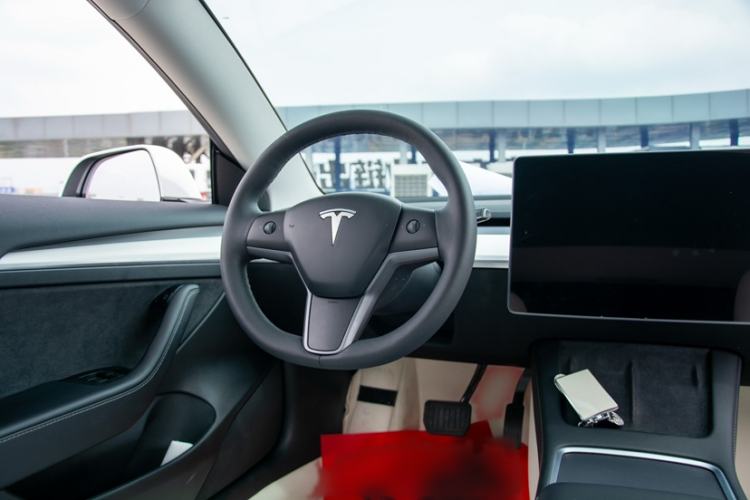 Used Tesla Model 3 2022 Rear-Wheel-Drive Version Interior 3