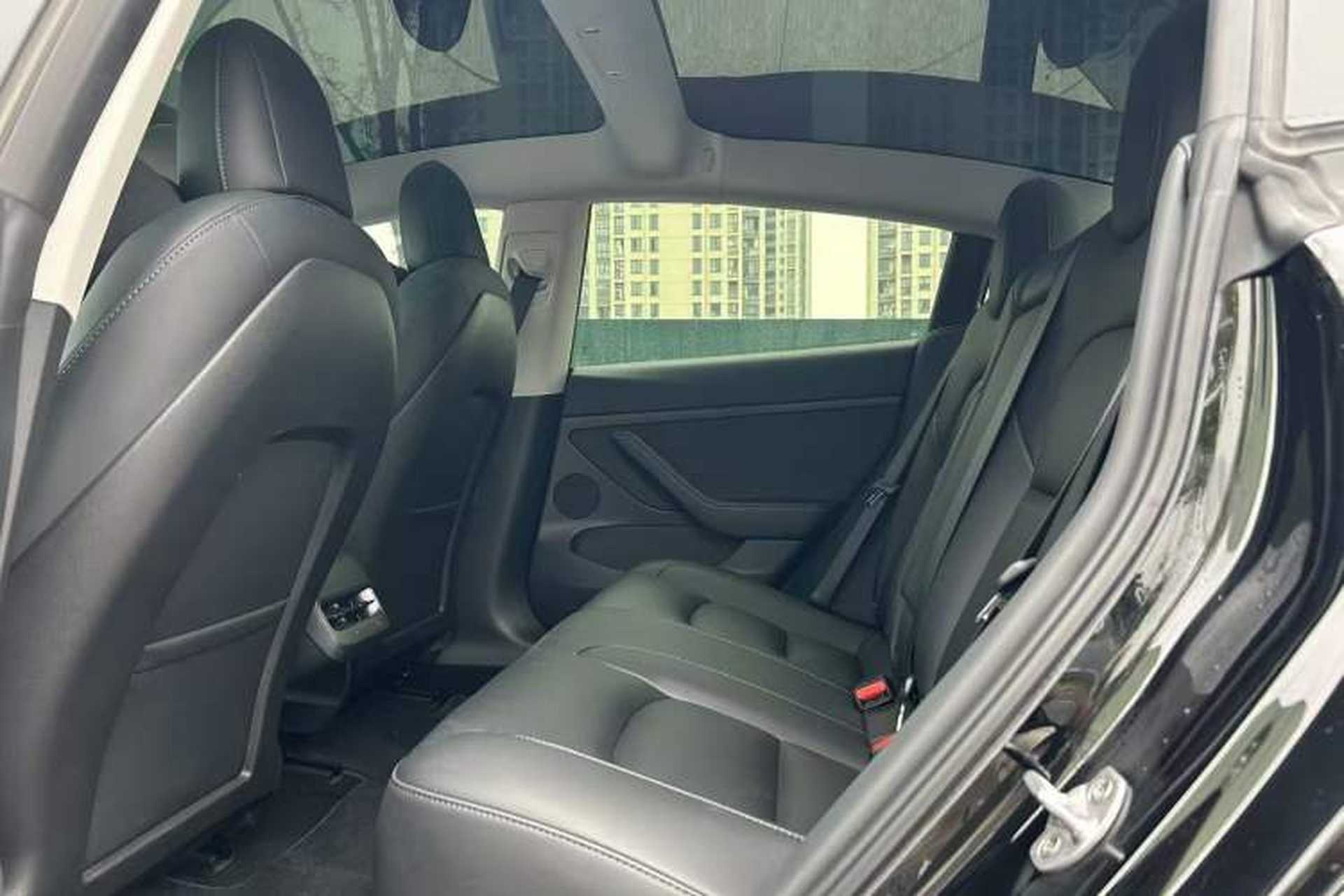 Used Tesla Model 3 2022 Performance High-Performance All-Wheel-Drive Version Interior 3