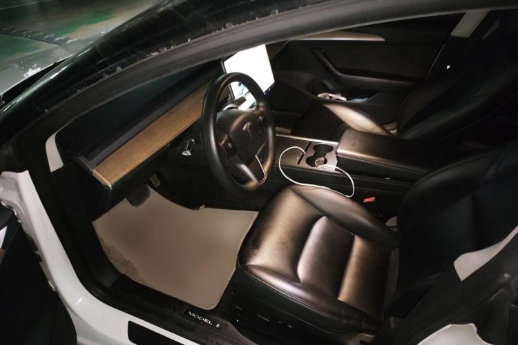 Used Tesla Model 3 2022 Rear-Wheel-Drive Version Interior 3